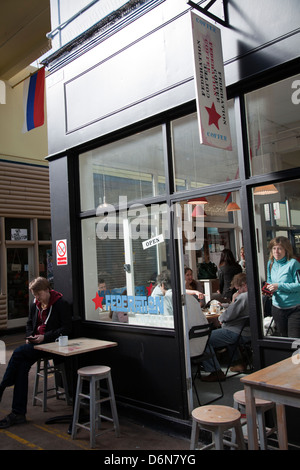 Federazione casa Coffee Shop nel mercato di Brixton Village a Brixton - London REGNO UNITO Foto Stock