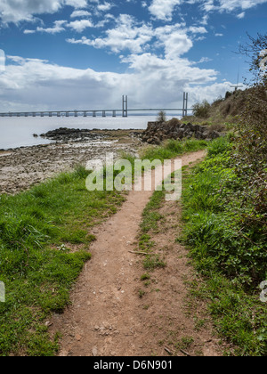 WALES COAST PATH al Black Rock con seconda SEVERN CROSSING IN MASSA POSTERIORE Foto Stock