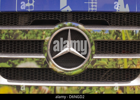 Griglia di una personalizzazione Mercedes Benz carrello Foto Stock