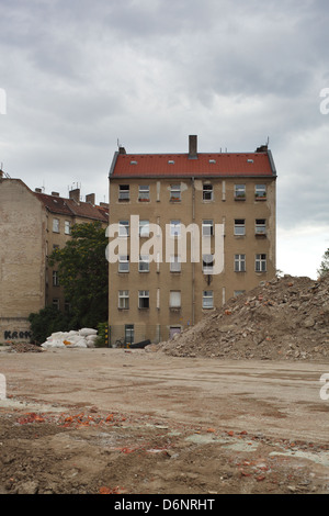 Berlino, Germania, e macerie sui terreni della demolita fabbrica Freudenberg Foto Stock