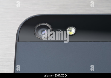 Amburgo, Germania, webcam iSight sul retro di iPhone 5 Foto Stock
