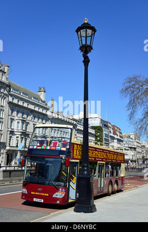 Big Bus London sightseeing bus, Piccadilly, West End, la City of Westminster, London, Greater London, England, Regno Unito Foto Stock