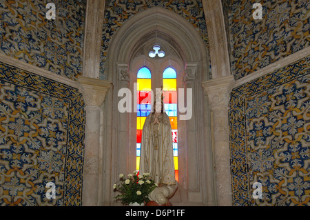 Interno di sè Velha cattedrale dipinto con stagno-ceramica invetriata Azulejos piastrelle situato nel centro storico della città di Faro in Algarve la regione più meridionale del Portogallo Foto Stock