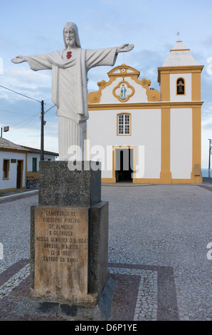 Chiesa: N.S.de ajuda con statua Foto Stock