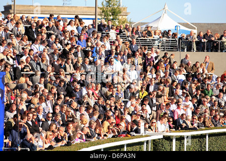 Atmosfera La Qipco British Champions Fillies e Mares Stakes Qipco British Champions giorno a Ascot Berkshire, Inghilterra - Foto Stock