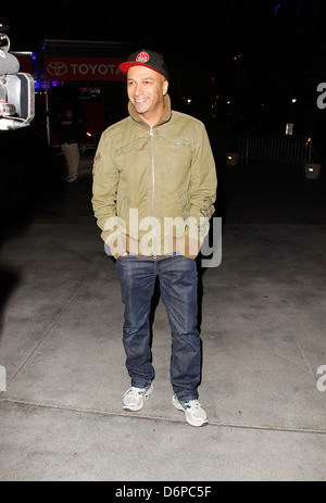 Tom Morello arrivando al Staples Center di Los Angeles Clippers v Boston Celtics pallacanestro Los Angeles, Foto Stock