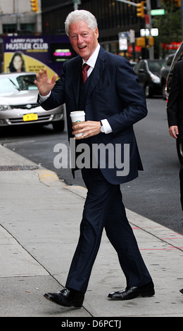 Ex Presidente degli Stati Uniti Bill Clinton "Late Show con David Letterman' alla Ed Sullivan Theater - Arrivi New York City, Stati Uniti d'America Foto Stock