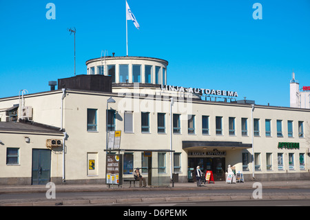 In stile funzionalista Linja-autoasema la lunga distanza dalla stazione degli autobus della città di Turku Finlandia Europa settentrionale Foto Stock