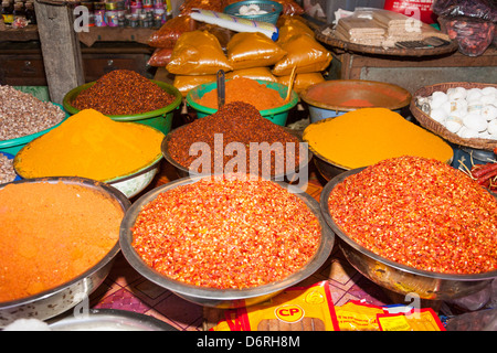 Le spezie per la vendita nel mercato, Pyin Oo Lwin, noto anche come Pyin U Lwin e Maymyo, Mandalay Myanmar (Birmania) Foto Stock