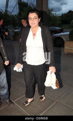 Sinead O Connor " Il tardivo Late Show' gli ospiti arrivano al Cotech studios Dublin, Irlanda - 02.09.11 Foto Stock