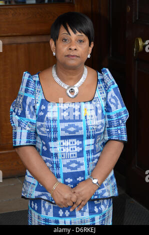 Londra, Regno Unito. 22 aprile 2013: Doreen Lawrence frequentare un memoriale di servizio che segna il ventesimo anniversario della morte di Stephen Lawrence che fu fatalmente pugnalato a Londra. Credito: Duncan Penfold/Alamy Live News Foto Stock