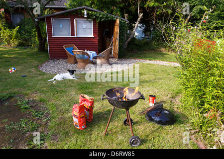 Emden, Germania, un barbecue è alimentato Foto Stock