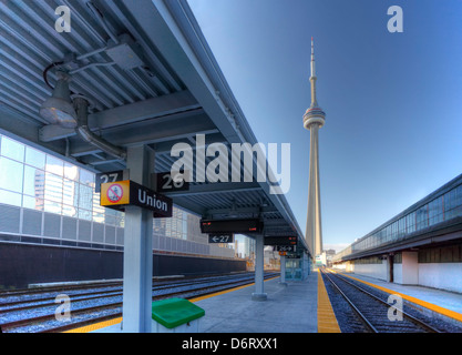 Una vista delle linee ferroviarie in Downtown Toronto Foto Stock