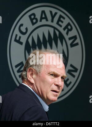 Club della Bundesliga FC Bayern Monaco di Baviera general manager Uli Hoeness mostrato durante la formazione di Monaco di Baviera, Germania, 03 luglio 2007. Foto: Matthias Schrader Foto Stock