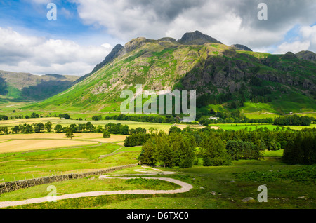 Langdale è sceso nel Parco Nazionale del Distretto dei Laghi, Cumbria, Inghilterra. Foto Stock