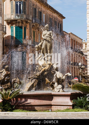 Fontana di Artemis (o Diana), Ortigia, Siracusa, Sicilia. Foto Stock