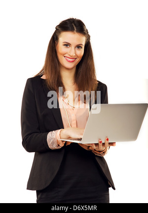 Sorridente imprenditrice fiducioso in un studio navigando in Internet Foto Stock