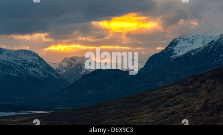 Vista sul Loch Loyne, Highland, Scotland, Regno Unito, Europa. Foto Stock