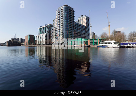 Capacità posto, Millwall Inner Dock, Millwall, Isle of Dogs, Londra. Foto Stock