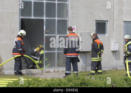 Harrislee, Germania, i vigili del fuoco la professione nel Landesfeuerwehrschule Schleswig-Holstein Foto Stock