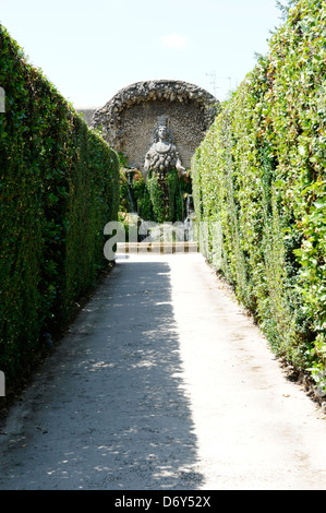 Villa d'Este. Tivoli. L'Italia. Vista della Fontana della Madre Natura con una statua di Diana di Efeso, la Grande Natura della dea. Scu Foto Stock