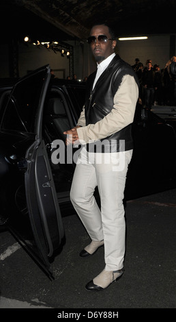 Sean pettini aka P. Diddy settimana della moda di Parigi Autunno/Inverno 2012 - Kanye West Fashion Show - Partenze Parigi, Francia - 06.03.12 Foto Stock