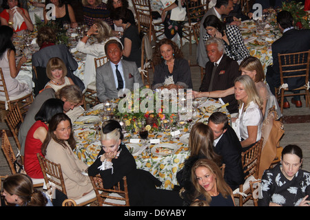 Daphne Guinness, Anna Wintour, Valentino, Diane von Furstenberg, Giancarlo Giammetti Valentino Garavani è onorato con la Foto Stock