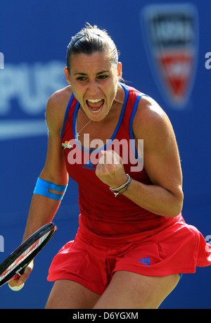 Flavia PENNETTA dell Italia durante la sua partita contro Maria Sharapova, RUS, venerdì 2 settembre 2011, il giorno 5 di US Open Tennis Foto Stock