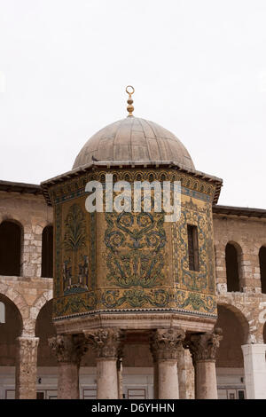 Xxv Aprile 2013, Damasco, Siria - una parte del Ummayat moschea di Damasco, Siria prima della sollevazione siriana. È stato segnalato che alcune parti della moschea Ummayat è stato danneggiato o distrutto il 25 aprile 2013 in Damasco, Siria Foto Stock