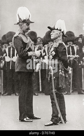 Lord Kitchener, sinistra, con Lord Roberts. Foto Stock