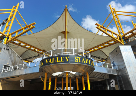 Sheffield, Don Valley Stadium, dove Jessica Ennis treni chiusura, costruito nel 1991 per il mondo dei giochi dello studente Foto Stock