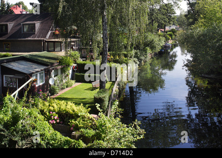 Berlino, Germania, Wochenendhaeuschen al Lago di Tegel a Berlino-Tegel Foto Stock