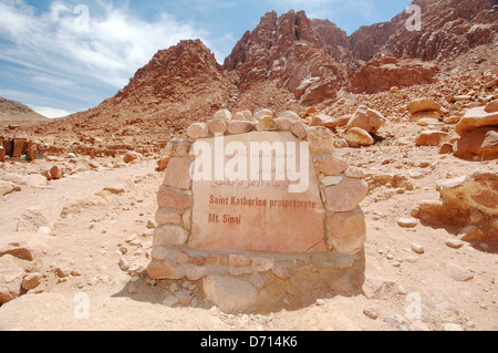 Una lapide - Saint Katherine protettorato, Saint Catherine monastero (Area di Santa Caterina), Sinai, Egitto Foto Stock