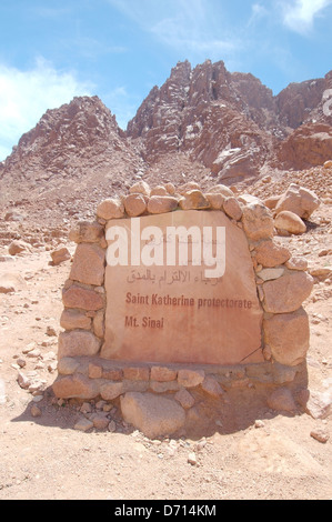 Una lapide - Saint Katherine protettorato, Saint Catherine monastero (Area di Santa Caterina), Sinai, Egitto Foto Stock