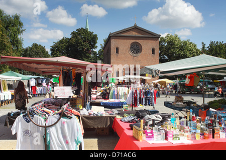 Berlino, Germania, mercato settimanale in piazza Leopoldo a Berlino Wedding Foto Stock