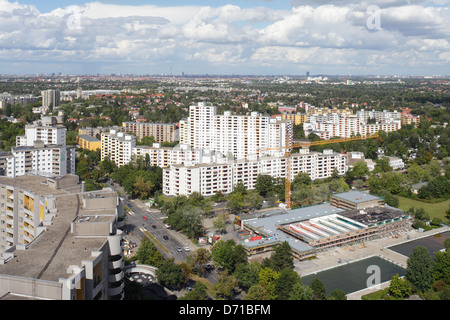 Berlino, Germania, Gropius panoramica della città dalla più alta torre residenziale ideale Foto Stock