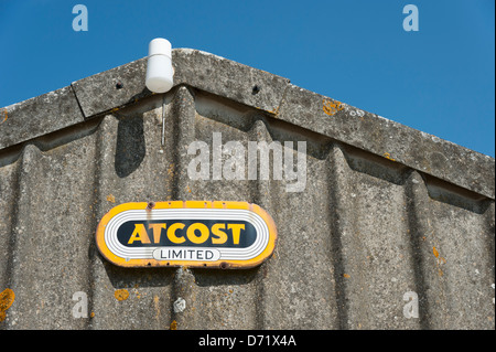 L'apice di un fienile di amianto realizzato da Atcost in una fattoria nel Regno Unito Foto Stock