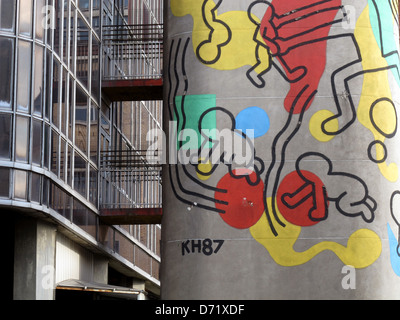 Keith Haring affresco,Neker-Enfants Malades Hospital,Università di Parigi,Francia,primo ospedale pediatrico nel mondo Foto Stock