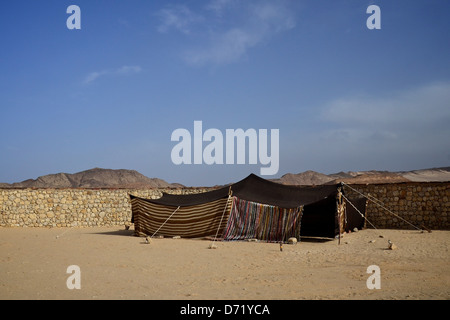 Un tradizionale tenda beduina a Nawamis, Sinai, Egitto Foto Stock