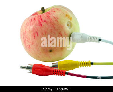 Tulip audio video fili spine collegate ad apple isolati su sfondo bianco ecologico naturale di frutta apple audio e visualizzare Foto Stock