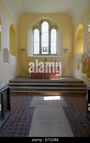 L interno della chiesa di Santa Maria Vergine, North Stoke, West Sussex, Regno Unito Foto Stock