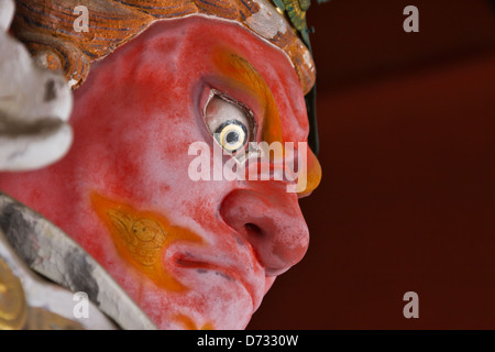 Statua del dio divino, Santuario Futarasan, Nikko, Prefettura di Tochigi, Giappone, Patrimonio Mondiale dell UNESCO Foto Stock