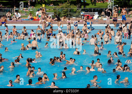 Essen Germany, giorno di estate in Grugabad Foto Stock