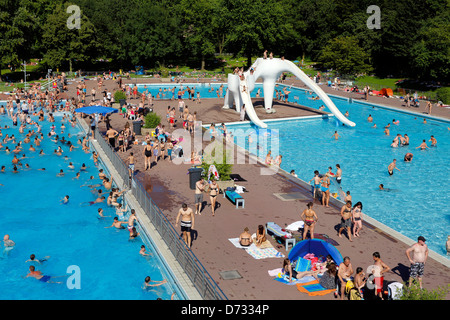 Essen Germany, giorno di estate in Grugabad Foto Stock