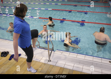 Flensburg, Germania, acqua gym in piscina Foto Stock