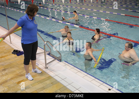 Flensburg, Germania, acqua gym in piscina Foto Stock