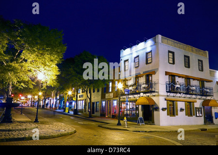 Wilmington, Carolina del nord, nc. Il riverboat landing ristorante su Market street nel centro storico. Foto Stock