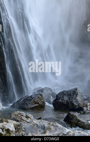 Nascita del fiume motivo, Cantabria, SPAGNA Foto Stock