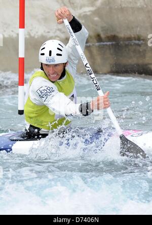 Hertfordshire, Regno Unito. Il 27 aprile 2013. David Firenze. C1 gli uomini. GB di Canoa Slalom selezione della squadra. Lea Valley White Water Centro. Credito: Sport In immagini/Alamy Live News Foto Stock