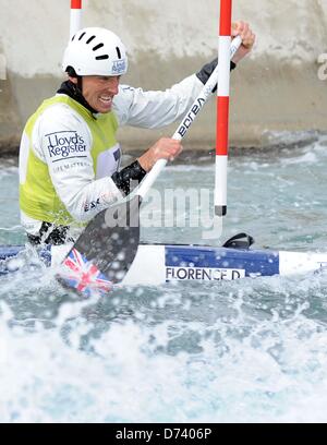 Hertfordshire, Regno Unito. Il 27 aprile 2013. David Firenze. C1 gli uomini. GB di Canoa Slalom selezione della squadra. Lea Valley White Water Centro. Credito: Sport In immagini/Alamy Live News Foto Stock